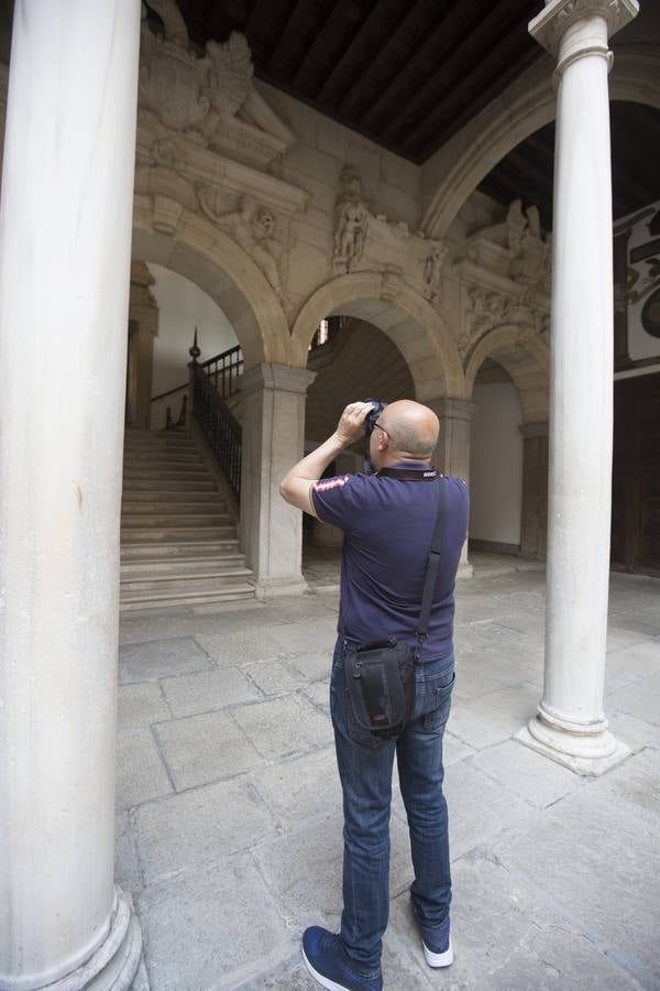 Las colas adornan el Día de los Monumentos