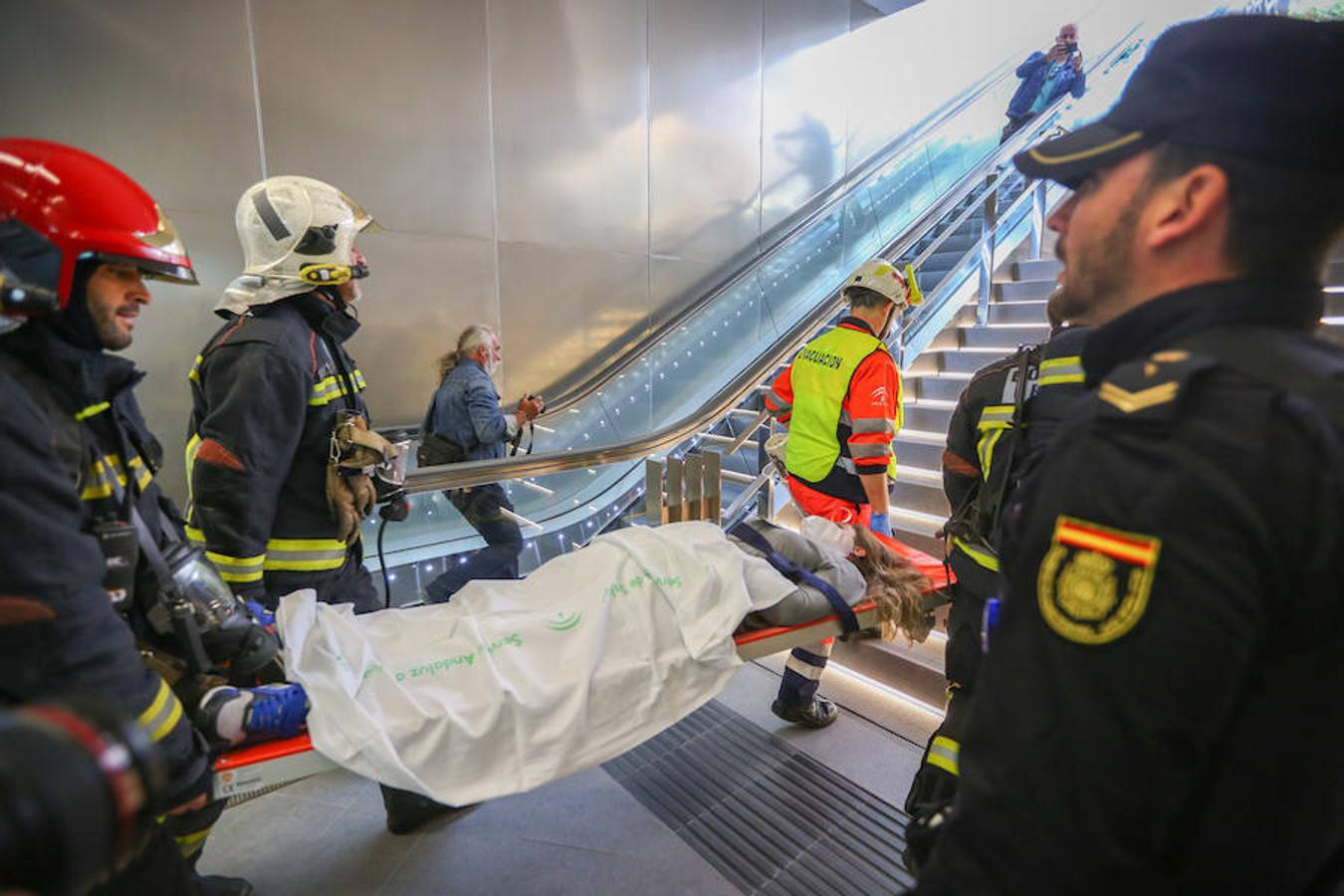 Simulacro de incendio en el metro de Granada