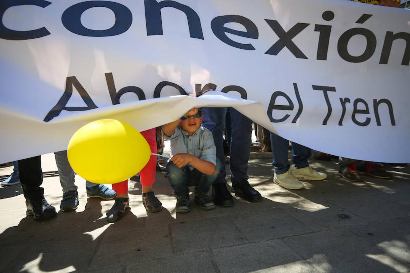 Granada vuelve a clamar contra el aislamiento ferroviario