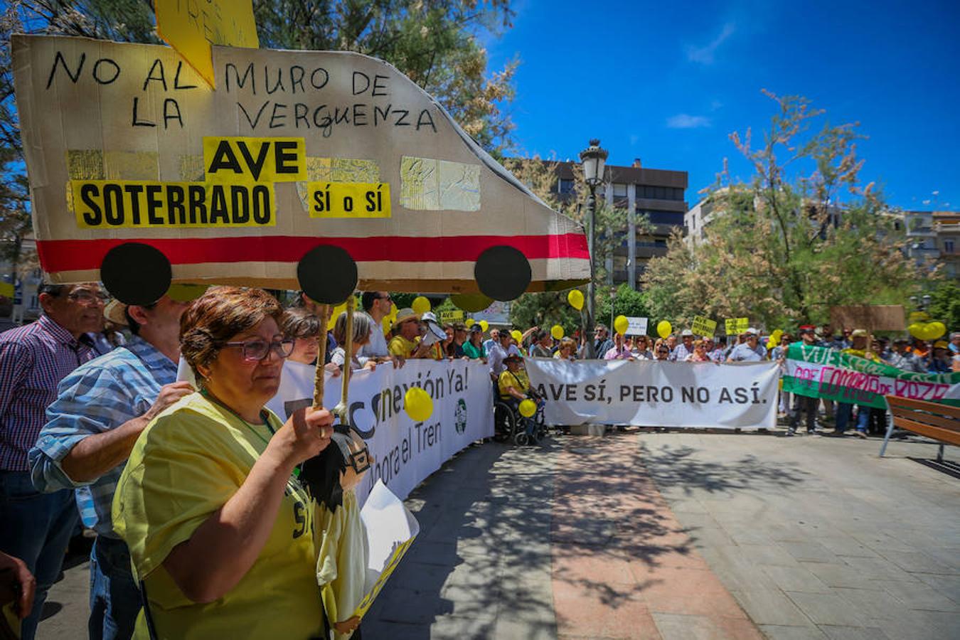 Granada vuelve a clamar contra el aislamiento ferroviario