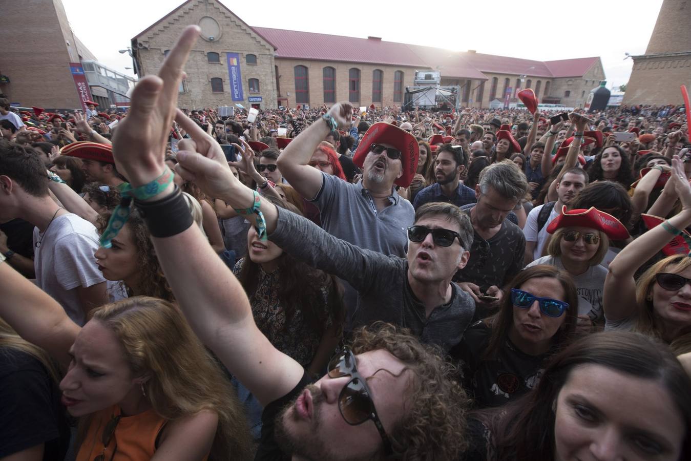 En Órbita, bajo el sol