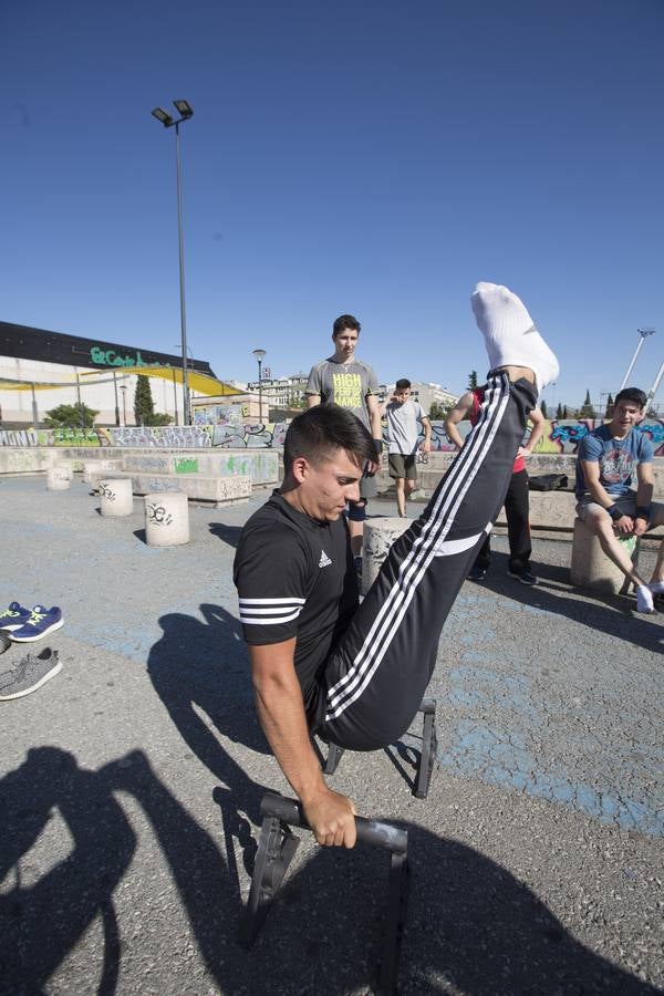 Street Workout, la otra vida del botellódromo