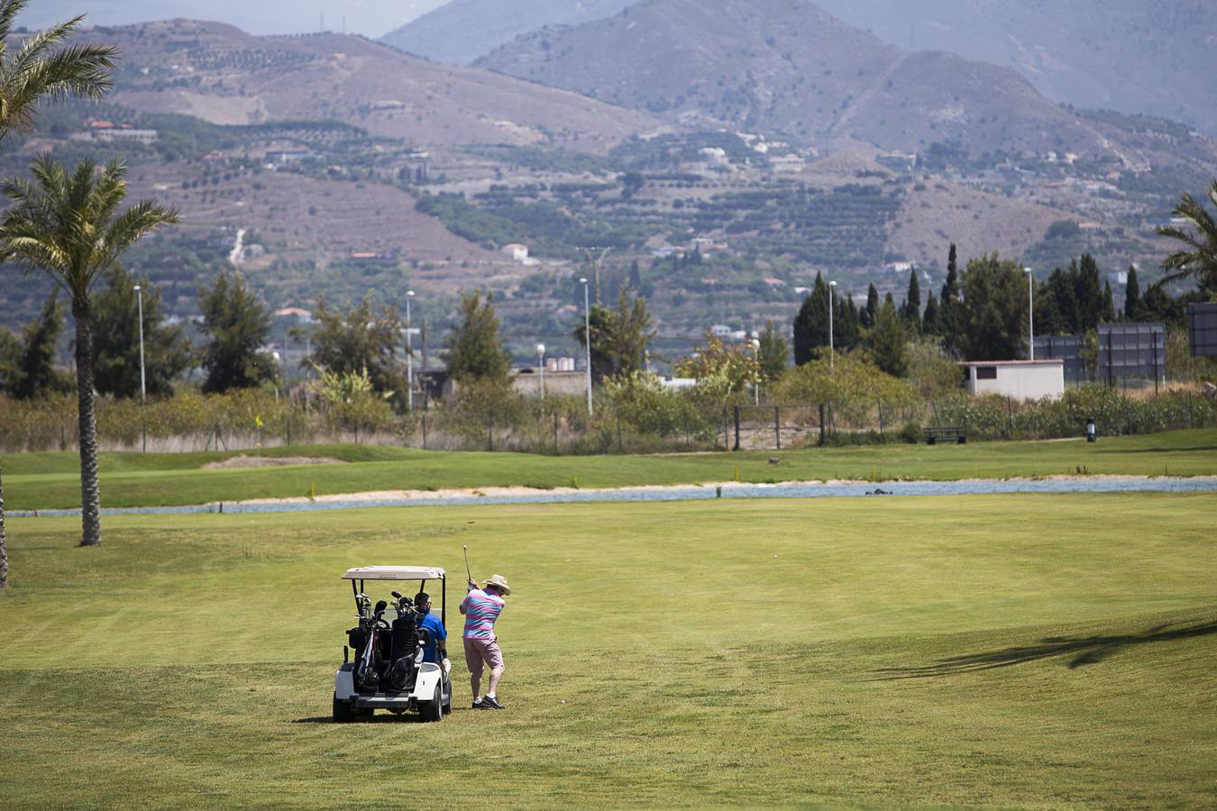 Autorización para la instalación de nuevos campos de golf. 