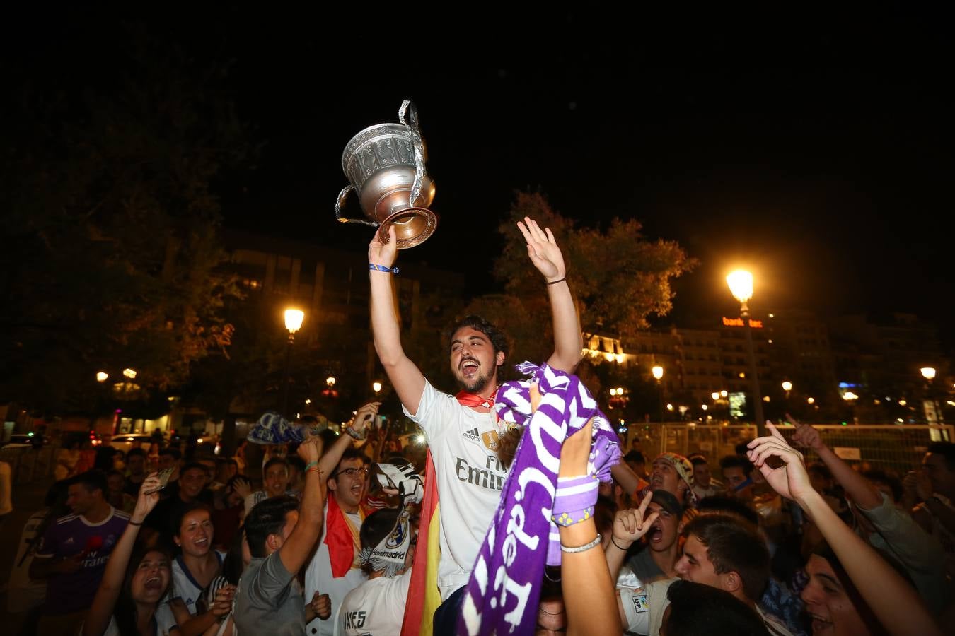 Granada celebra la victoria del Real Madrid