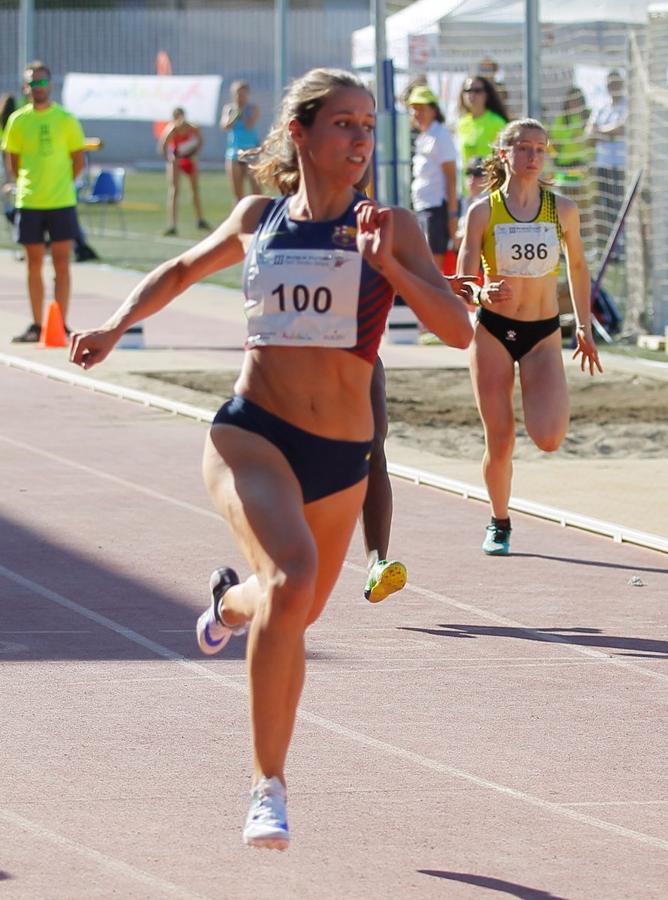 Granada luce en su fiesta del tartán