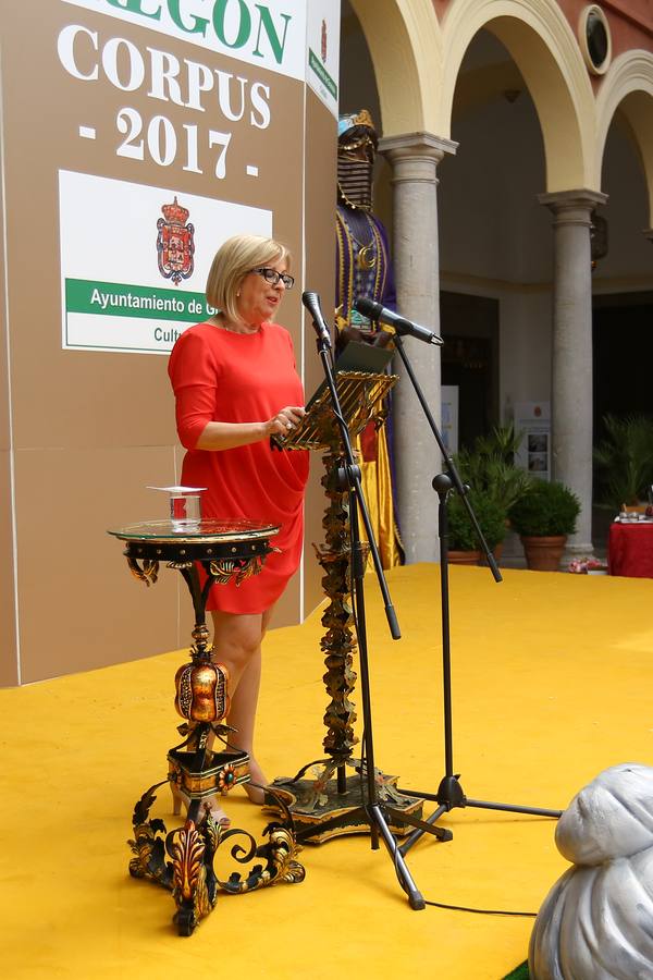 &quot;¡Granadinos! Fe y jolgorio, y a disfrutar la fiesta&quot;