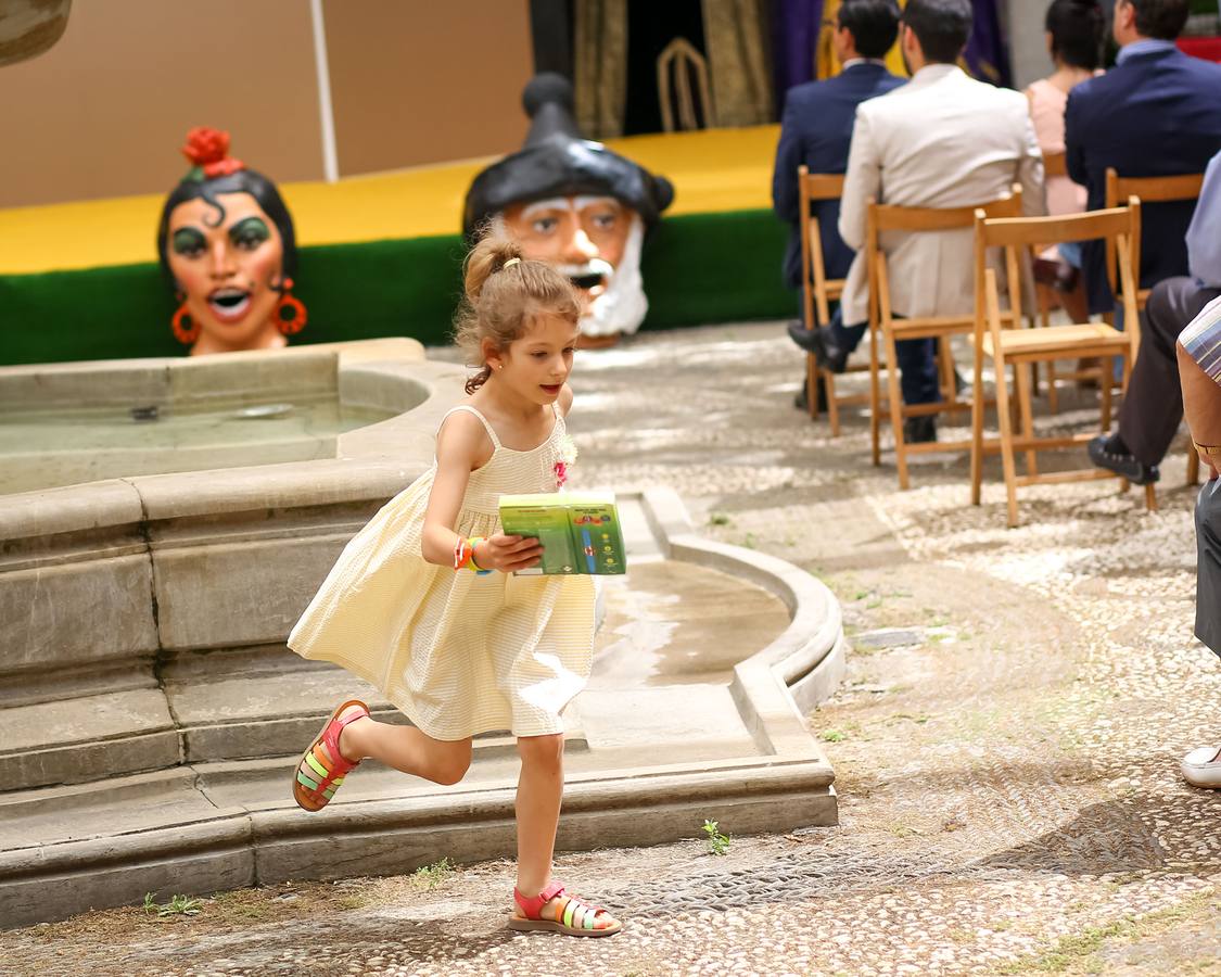 &quot;¡Granadinos! Fe y jolgorio, y a disfrutar la fiesta&quot;