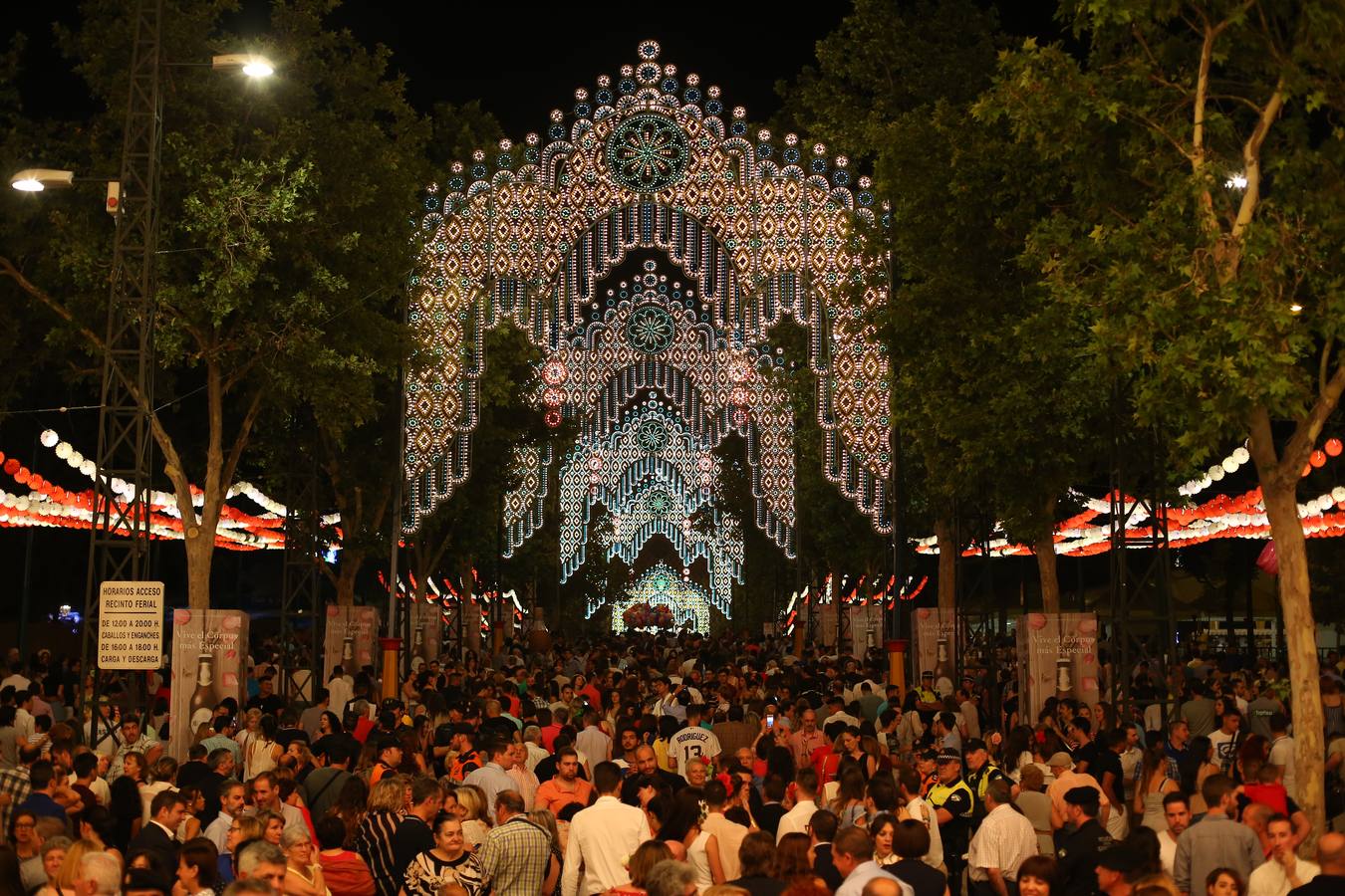 Brilla de noche más que el sol