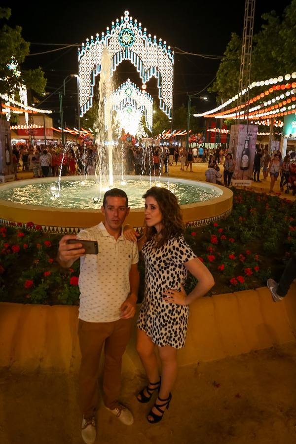 Primera noche de feria en Almanjáyar