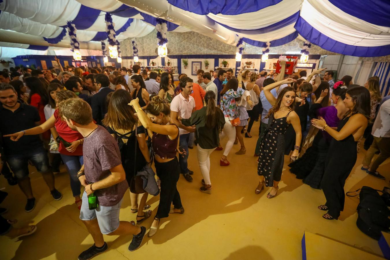 Primera noche de feria en Almanjáyar