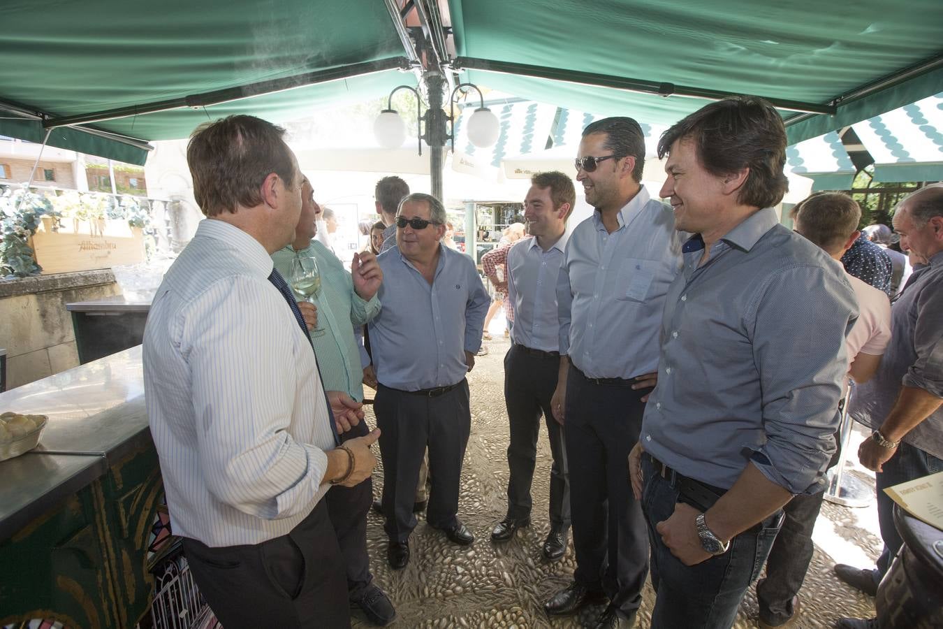 Y aquí estamos de nuevo