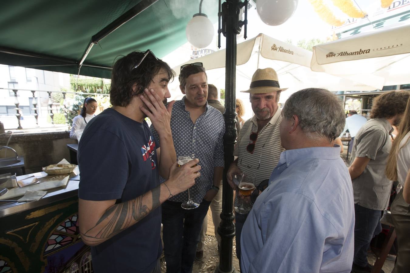 Y aquí estamos de nuevo