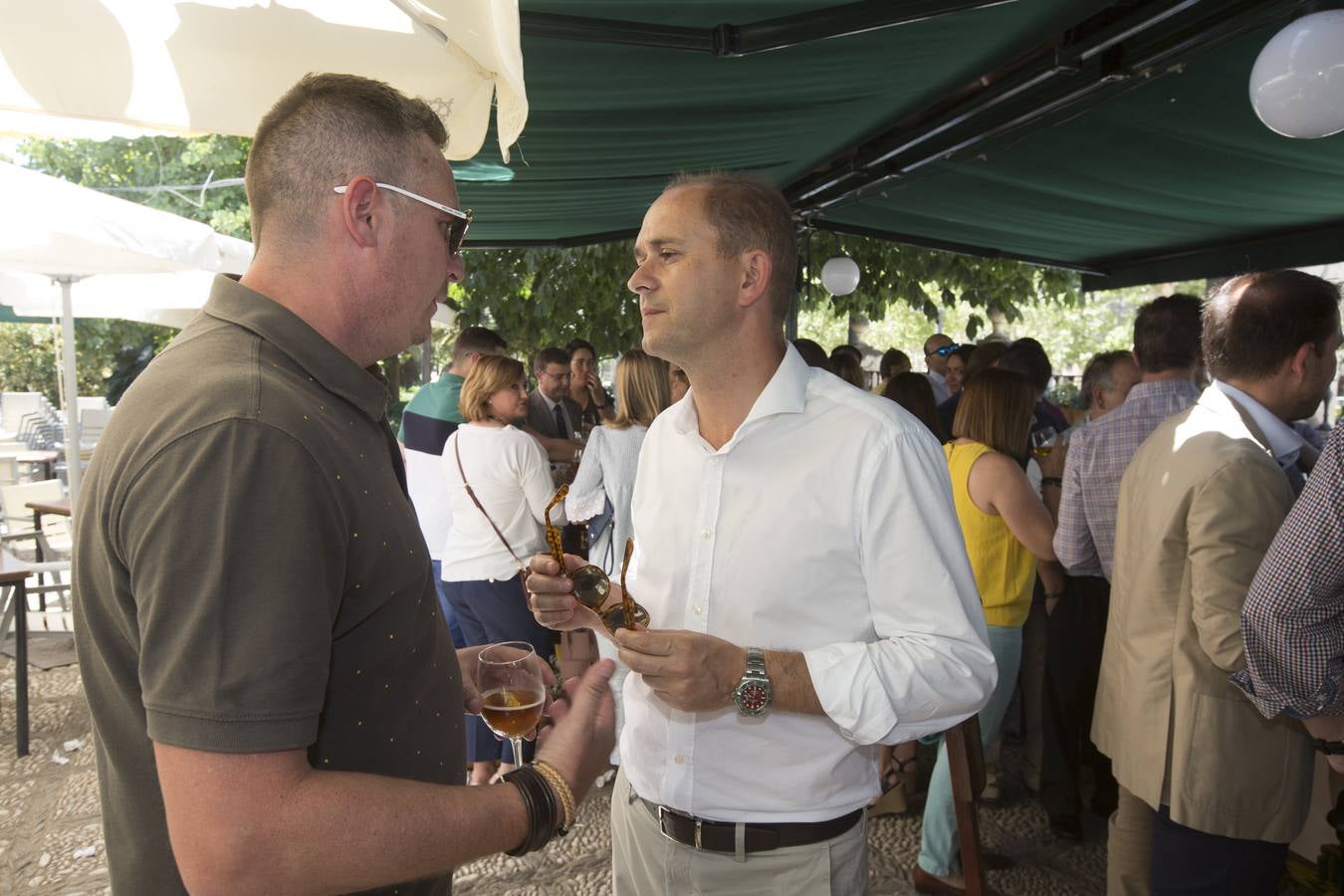 Y aquí estamos de nuevo