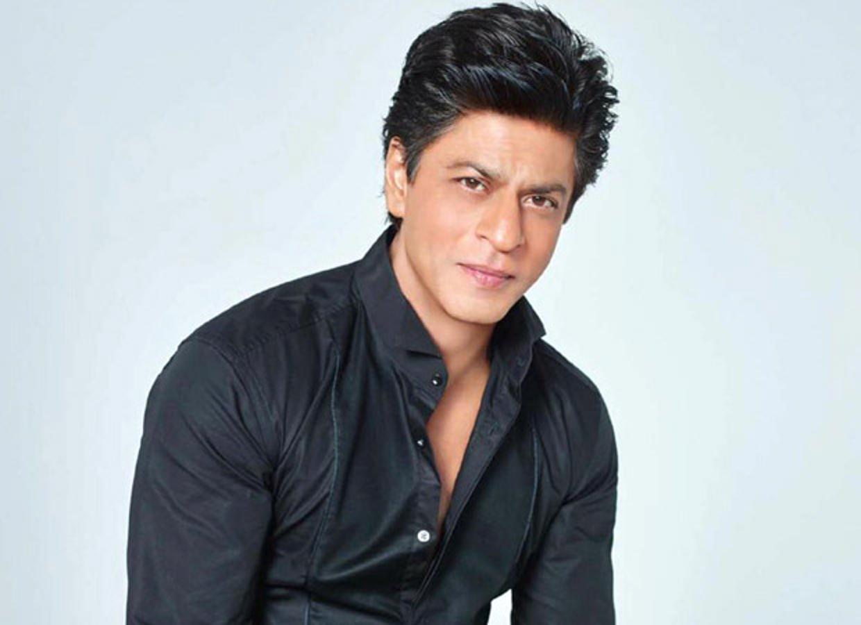 Shah Rukh Khan (33 millones de dólares). 
