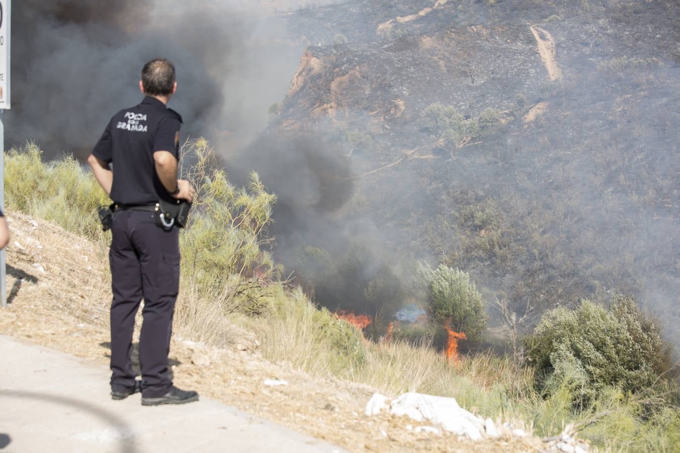 Las imágenes del incendio en el barranco de San Jerónimo