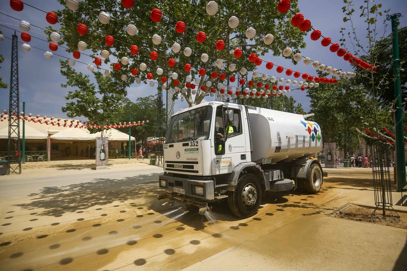 Ambiente en el ferial de Almanjáyar
