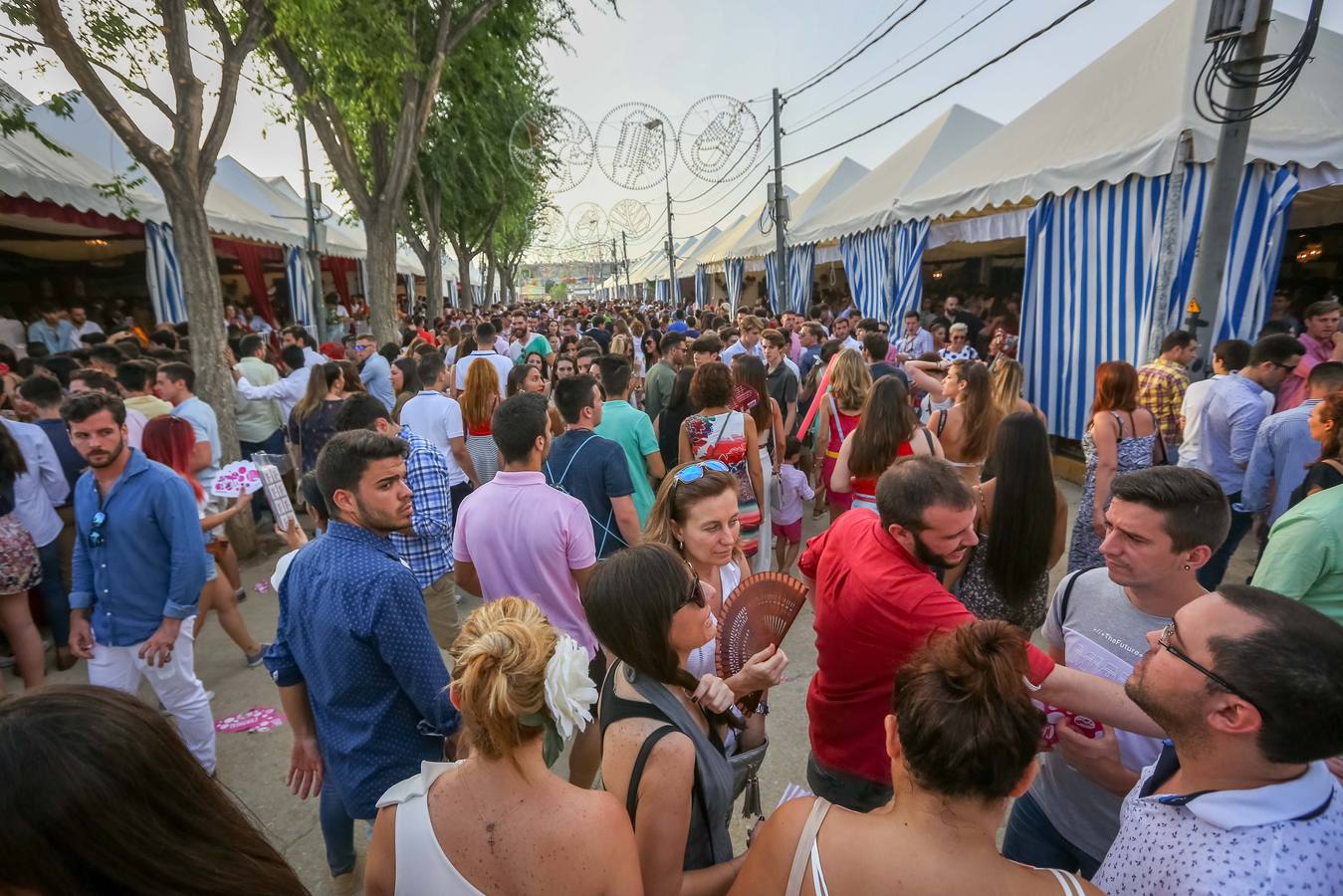 Los granadinos desafían al calor el miércoles de Corpus