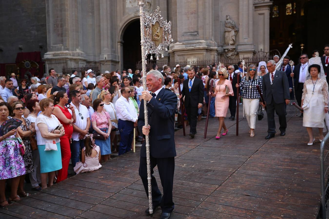 La procesión marca el día grande del Corpus (I)