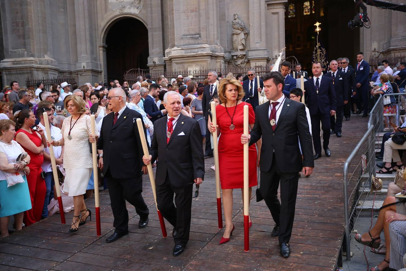 La procesión marca el día grande del Corpus (I)