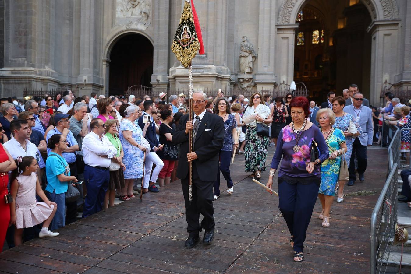 La procesión marca el día grande del Corpus (II)