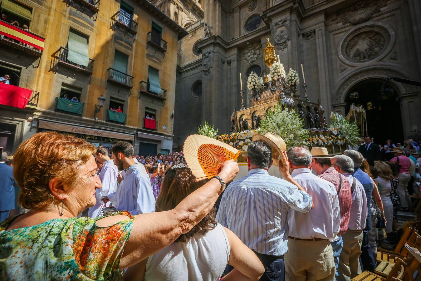 La procesión marca el día grande del Corpus (III)