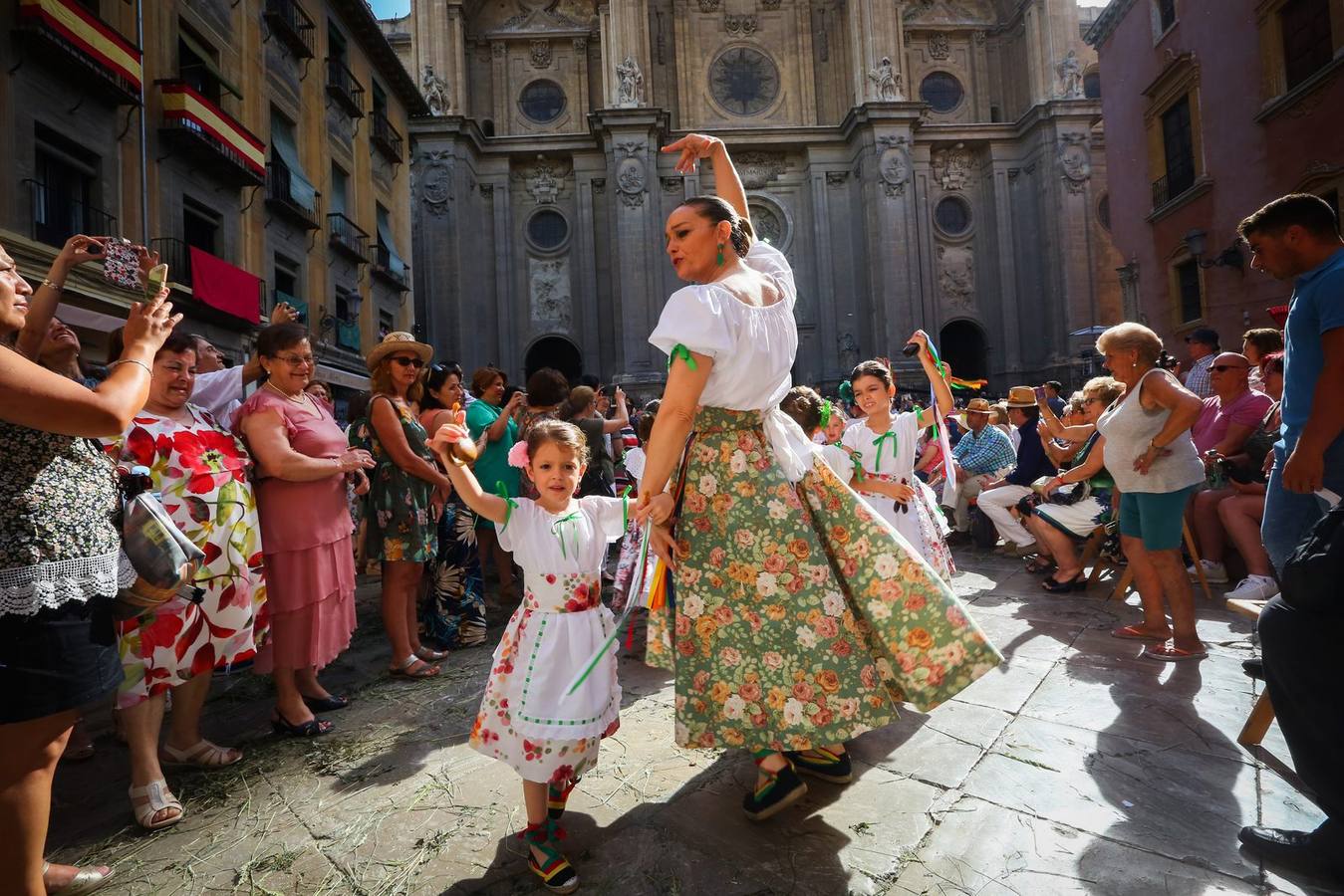 La procesión marca el día grande del Corpus (III)