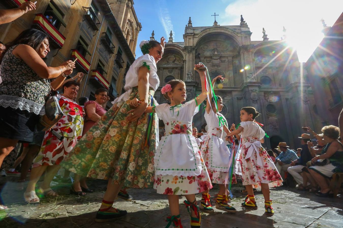 La procesión marca el día grande del Corpus (III)