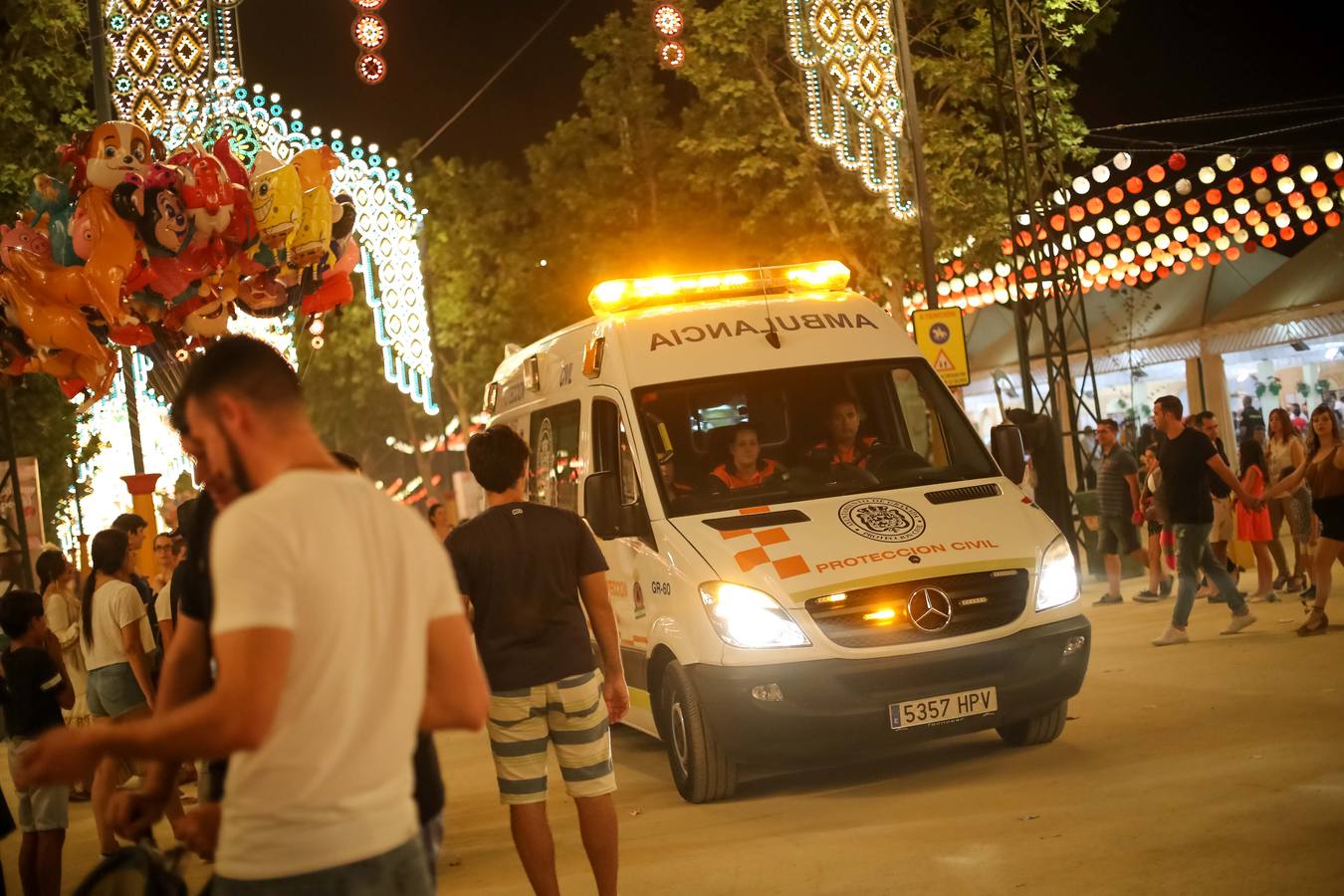 El jueves de Corpus se vive de noche en el ferial