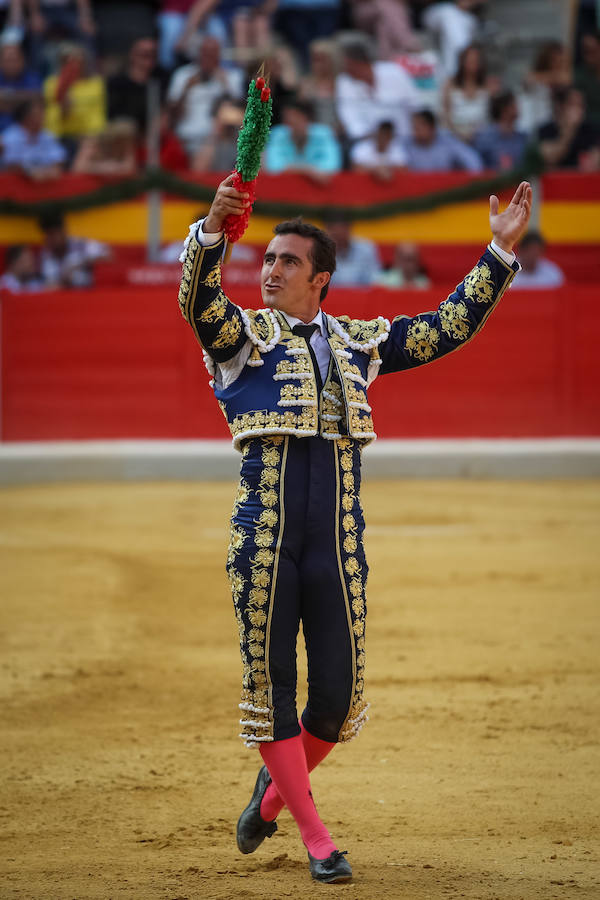 Dos Reyes y un Emperador