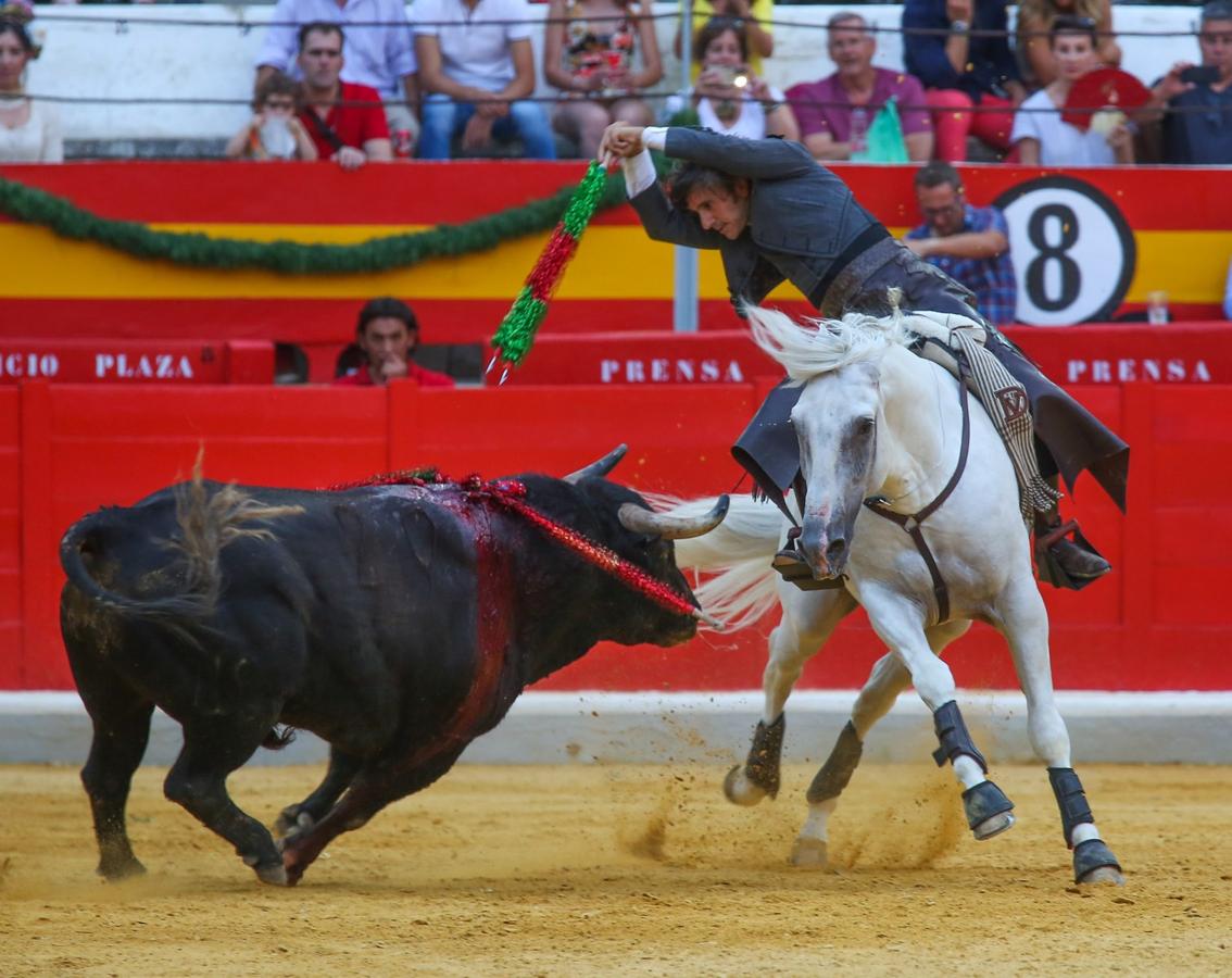 A pie por la Puerta Granda