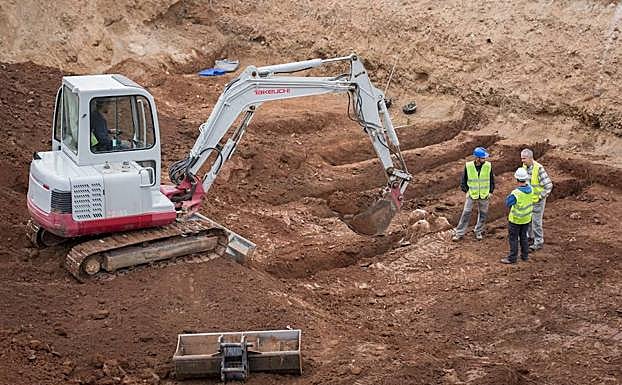 Avanzan los trabajos para intervenir en las fosas de víctimas del franquismo en Víznar y Cúllar Vega