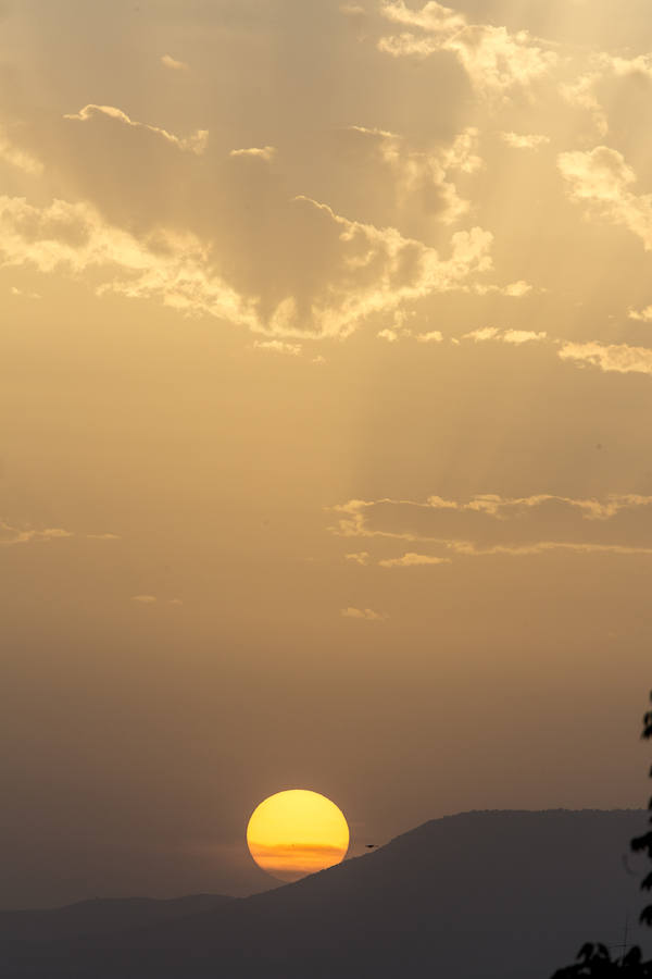 El segundo eclipse lunar de este año se ha podido ver en la provincia nazarí desde las 21.10 horas