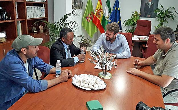 Expertos saudíes se interesan por el yacimiento de la Cueva del Portillo en Bedmar