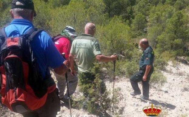 La Guardia Civil rescata a dos senderistas en Sierra Larga de Vélez Blanco