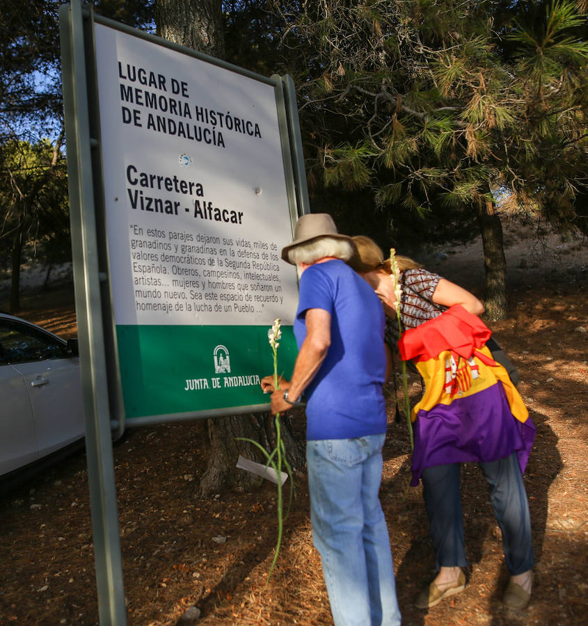 Las asociaciones de la memoria pidieron ayer una señalética cultural para el 'último paseo' de Lorca y un Centro de Interpretación en Víznar
