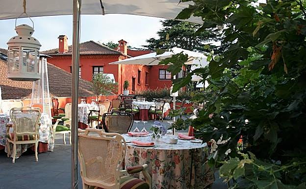 Multado con 8.127 euros el dueño de un bar porque su pareja sirvió una consumición