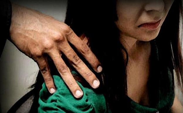 Una mujer de 49 años simula una violación por un ataque de celos