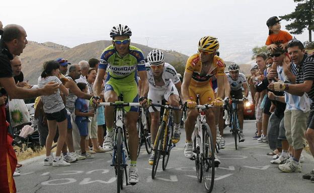 Basso, Evans y Valverde, en Sierra Nevada.