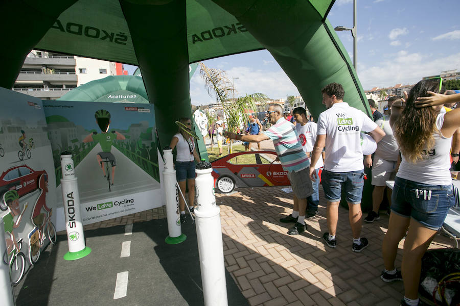 La carrera ha partido de la Ronda Sur para recorrer las principales calles de la ciudad