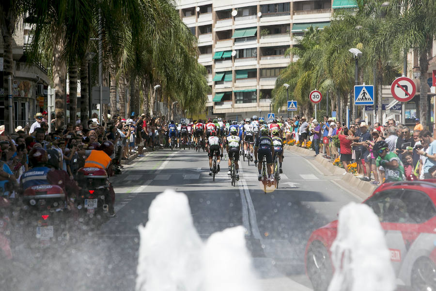 La carrera ha partido de la Ronda Sur para recorrer las principales calles de la ciudad