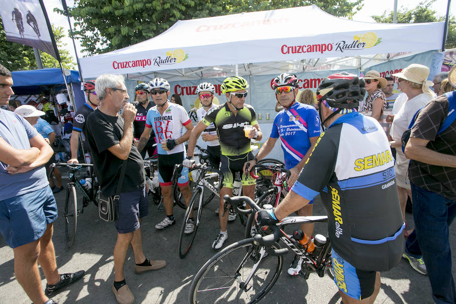 La carrera ha partido de la Ronda Sur para recorrer las principales calles de la ciudad