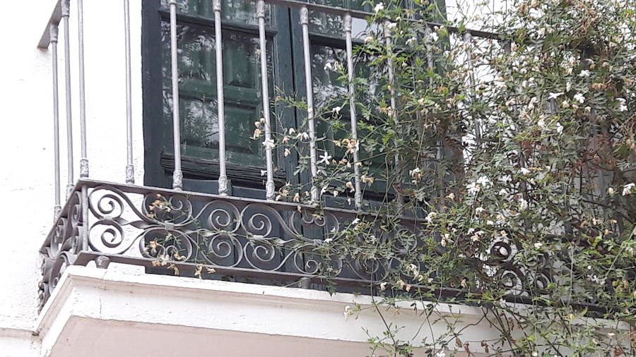 Cinco turistas han sufrido desmayos este verano por las altas temperaturas, mientras el Ayuntamiento reconoce que aún no tiene dinero para climatización