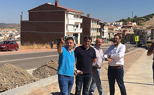 La Junta culmina el acondicionamiento de los accesos a Castillo de Locubín