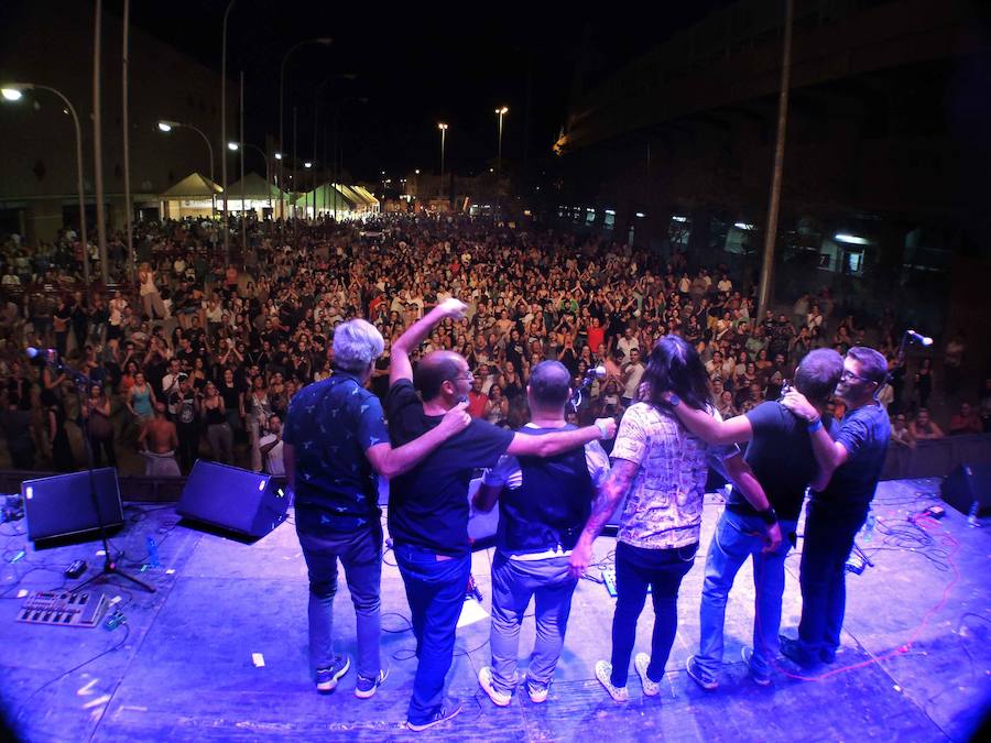 La Mari protagonizó un concierto con tintes de despedida en una noche llena de energía en el Zaidín