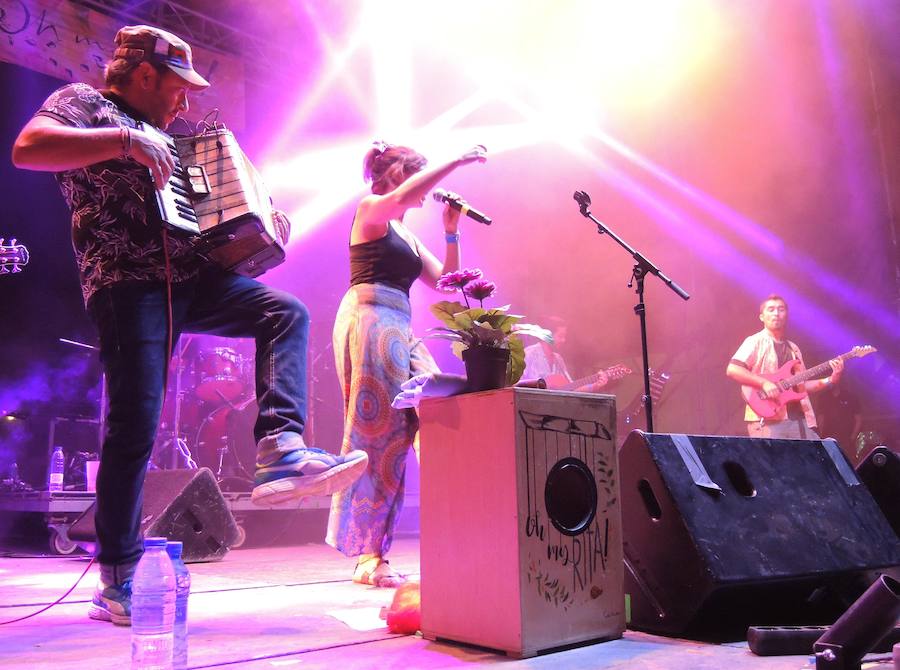 La Mari protagonizó un concierto con tintes de despedida en una noche llena de energía en el Zaidín