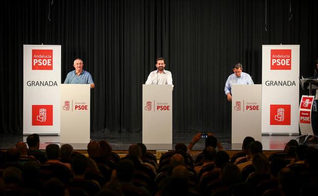 Los precandidatos para la secretaría del PSOE se presentan en un debate retransmitido en directo