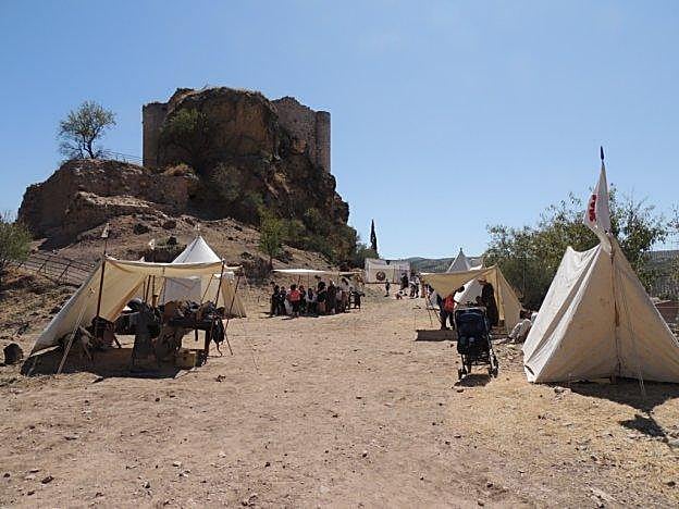 Vista general del campamento dispuesto.