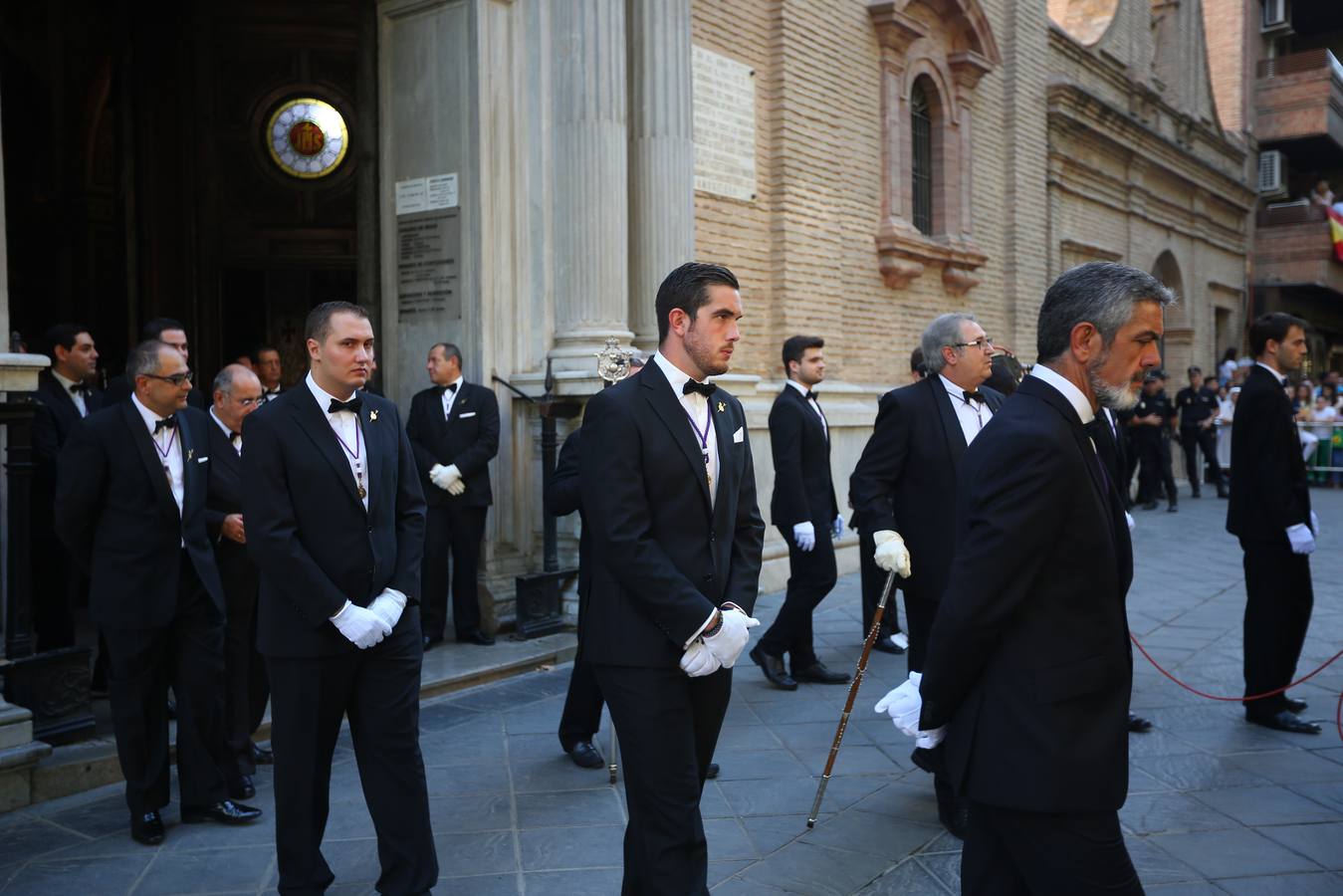 Como cada año la Virgen de las Angustias recorrió las principales vías de la capital acompañada por miles de devotos en una estampa que se repite cada último domingo de septiembre