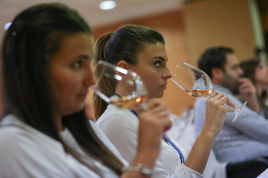 Cata de vinos en la tercera edición de Granada Gourmet. 