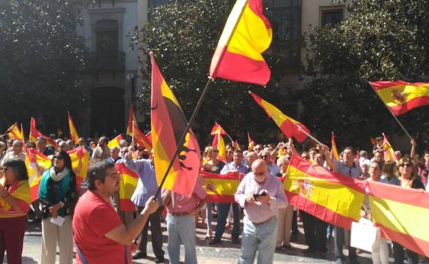 Concentración en favor de la unidad de España en la plaza del Carmen